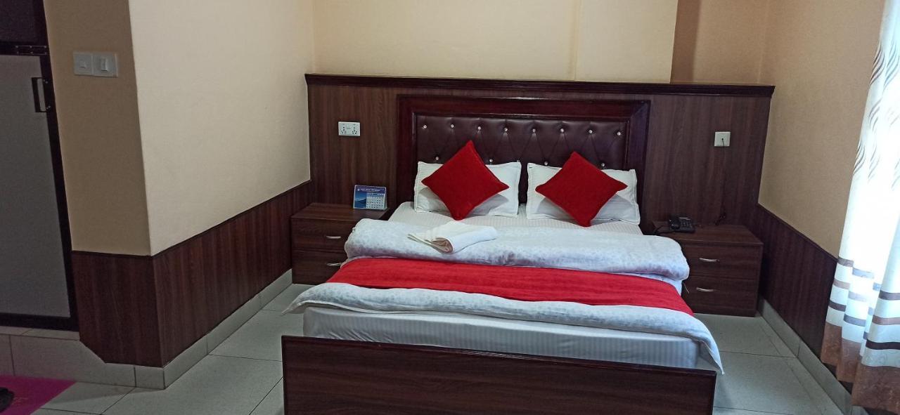 Hotel Royal Chautari, Butwal Екстер'єр фото