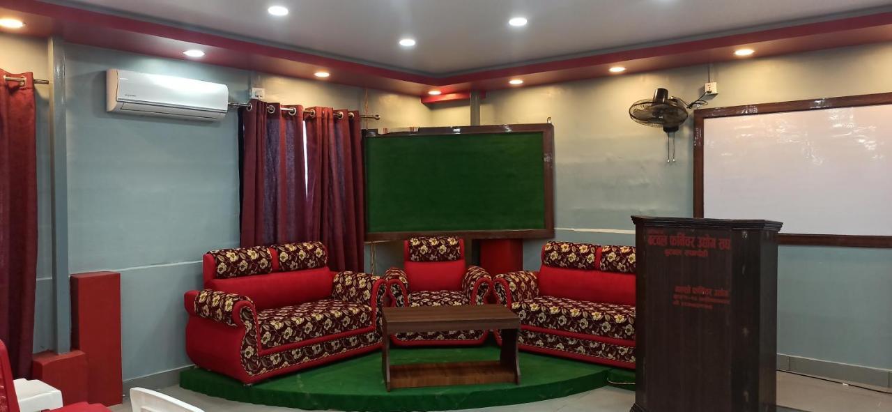 Hotel Royal Chautari, Butwal Екстер'єр фото